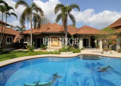 Private house – 5 Bed 5 Bath in North Pattaya for 13,500,000 THB PC7794