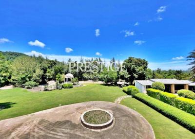 Private Estate – 8 Bed 5 Bath in Bang Saray for 65,000,000 THB PC7675