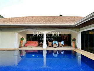 Jomtien Park Villas – 4 Bed 5 Bath in Jomtien PC7672