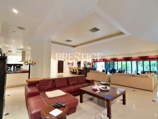 Jomtien Park Villas – 4 Bed 5 Bath in Jomtien PC7672