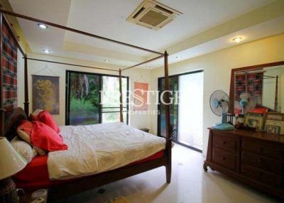 Phoenix Golf Course – 4 Bed 4 Bath in Na-Jomtien / Bang Saray PC7507