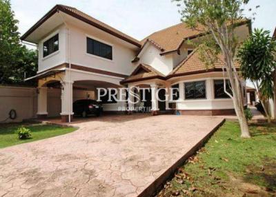 Lakeside Court 1 – 4 Bed 6 Bath in East Pattaya for 12,000,000 THB PC7459