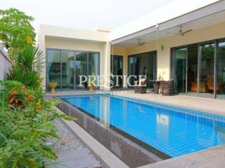 Palm Lakeside Villa – 3 Bed 3 Bath in East Pattaya for 8,900,000 THB PC7371