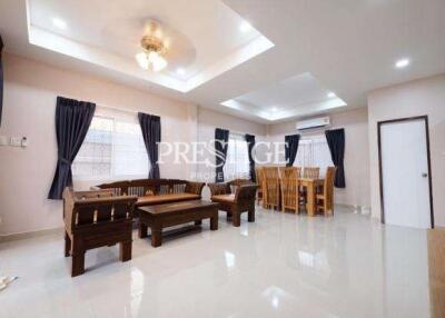 Ekmongkol 4 (Upper Zone) – 3 Bed 3 Bath in East Pattaya – PC7347