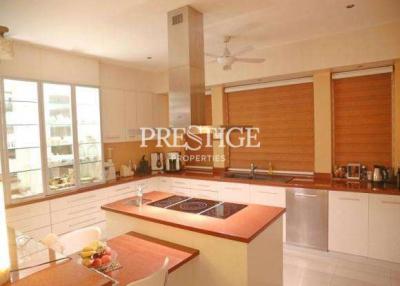 Swiss Paradise Village – 6 Bed 6 Bath in East Pattaya for 33,000,000 THB PC7273
