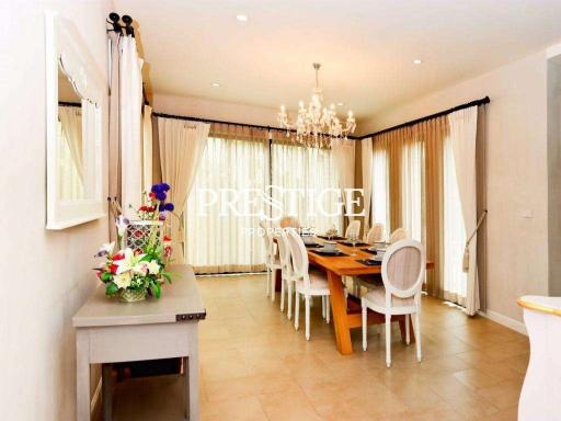 Nusa Chivani – 3 Bed 4 Bath in Na-Jomtien PC4400