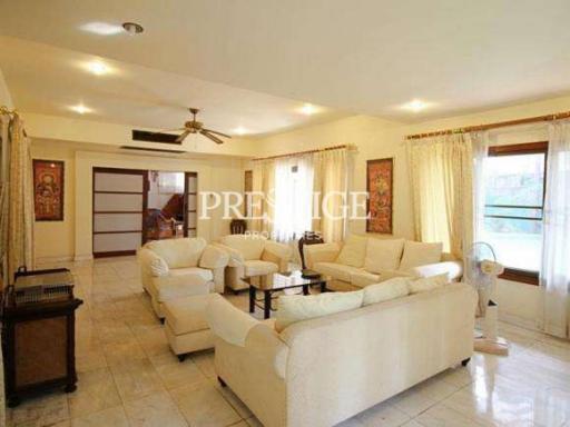 Private House in Naklua, Pattaya – 5 Bed 6 Bath in Naklua for 75,000,000 THB PC7106