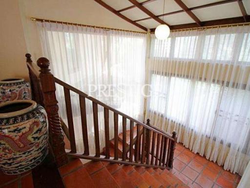 Private House in Naklua, Pattaya – 5 Bed 6 Bath in Naklua for 75,000,000 THB PC7106