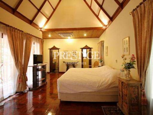 Private House in Naklua, Pattaya – 5 Bed 6 Bath in Naklua for 75,000,000 THB PC7106