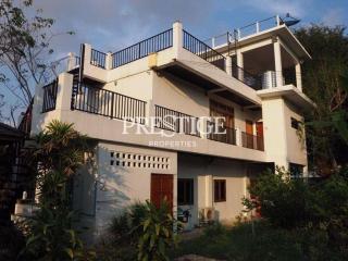 Private House – 5 Bed 7 Bath in Na-Jomtien for 35,000,000 THB PC7054