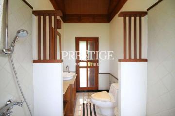 Dharawadi Villa – 5 Bed 5 Bath in Na-Jomtien PC6903