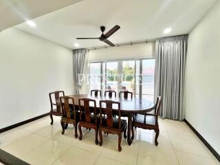 St. James Park Village – 5 Bed 5 Bath in East Pattaya PC6697