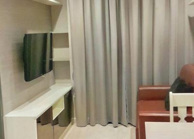 1 Bed 1 Bath 32 SQ.M Ideo Sathorn - Taksin