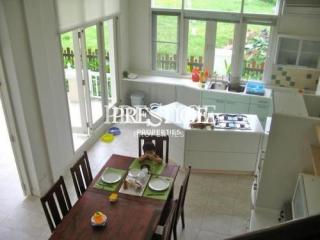 Baan Dhewaran – 3 Bed 4 Bath in Na-Jomtien PC5788