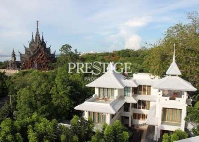 The Sanctuary Wongamat – 4 Bed 6 Bath in Naklua PC5759