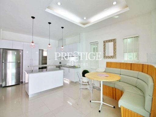 Patta Village – 4 Bed 5 Bath in East Pattaya PC5677