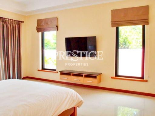 Santa Maria Villa – 4 Bed 5 Bath in East Pattaya PC3713