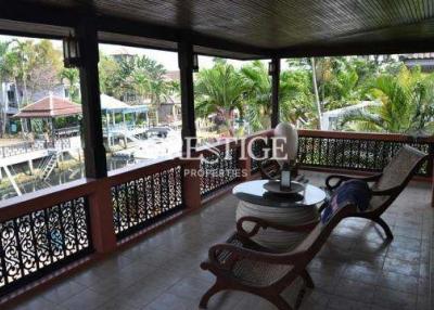 Jomtien Yacht Club 1 – 3+1 Bed 4+1 Bath in Na-Jomtien PC3108