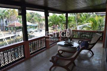 Jomtien Yacht Club 1 – 3+1 Bed 4+1 Bath in Na-Jomtien PC3108