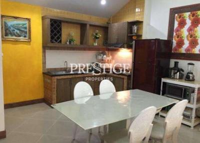 Townhouse Pratamnak – 3 Bed 4 Bath in Pratamnak PC3022