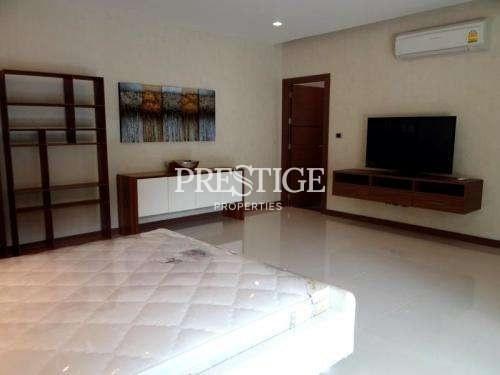 Island View Residence – 4 Bed 5 Bath in Na-Jomtien PC2998