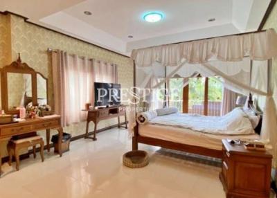 Private  House – 4 Bed 4 Bath in Huay Yai / Phoenix PC2584