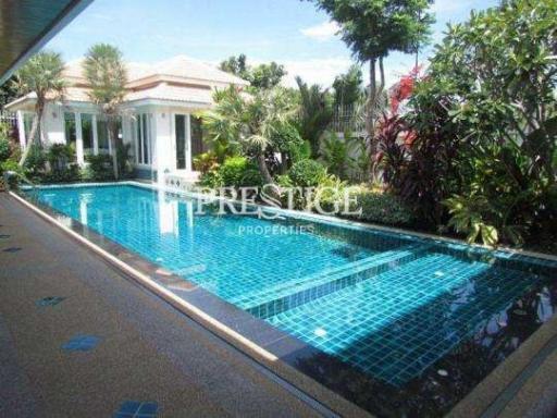 Jomtien Park Villas – 6 Bed 6 Bath in Jomtien PC2268