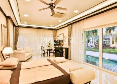 Jomtien Yacht Club 3 – 4+2 Bed 5 Bath in Jomtien PC1878