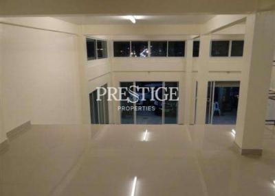 Shophouse For Sale/Rent – Studio Bed in East Pattaya PCO1009