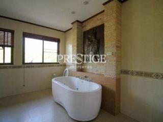 Regents Estate – 5+1 Bed 5 + 1 Bath in East Pattaya PC1587