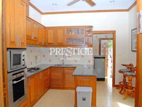 SP 3 Village – 3 Bed 3 Bath in East Pattaya PC1439