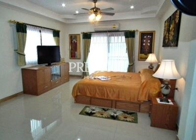 Chaiyapruek Suites Residence – 2 Bed 2 Bath in Jomtien PC1225