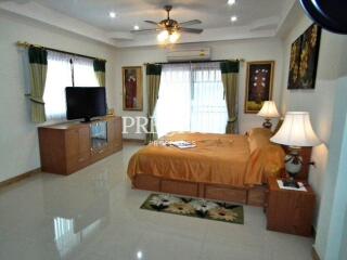 Chaiyapruek Suites Residence – 2 Bed 2 Bath in Jomtien PC1225