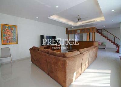 Regents Estate – 4 Bed 5 Bath in East Pattaya PC0897