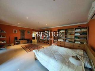 Executive Residence 1 – 2 Bed 2 Bath in Pratamnak PC0403