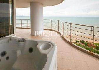 The Residence @ Dream Pattaya – 3 Bed 3 Bath in Na-Jomtien PC0329