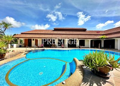 Grange Park Villas – 6 Bed 6 Bath in East Pattaya PC0134