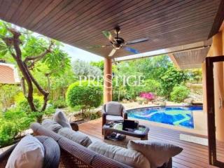 Dharawadi – 4 Bed 6 Bath in Na-Jomtien PC0306