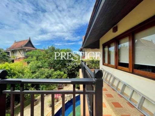 Dharawadi – 4 Bed 6 Bath in Na-Jomtien PC0306