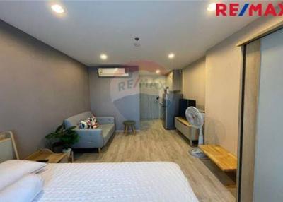 28 Sqm., 1 Bed Townhouse listed for ฿ 2,690,000.