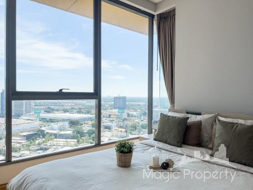 2 Bedroom Condo For Rent in The Lumpini 24, Khlong Toei, Bangkok