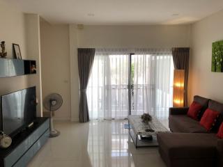 For Rent Bangkok Town House Villa Albero Krungthep Kreetha Saphan Sung