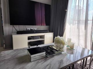 2 bed Condo in Rhythm Sukhumvit 42 Phra Khanong Sub District C020708