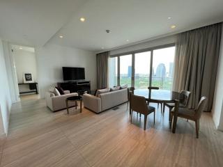 185 Rajdamri 3 bedroom condo for rent