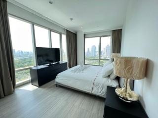 185 Rajdamri 3 bedroom condo for rent