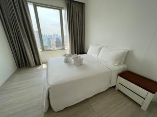 185 Rajdamri 3 bedroom condo for rent