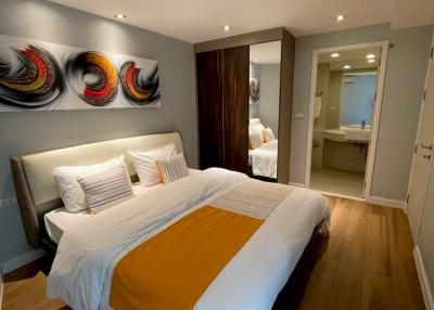 Modern bedroom with en-suite bathroom