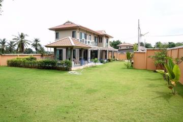 4 Bedrooms House in Grand Regent Pattaya East Pattaya H010299