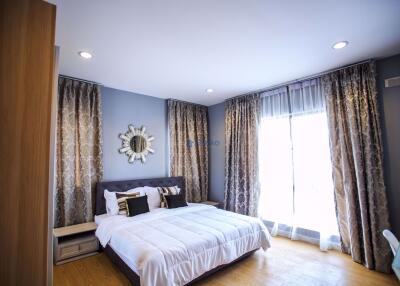4 Bedrooms House in Grand Regent Pattaya East Pattaya H010299