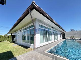 3 Bedrooms House in Panalee Banna Huay Yai H011324